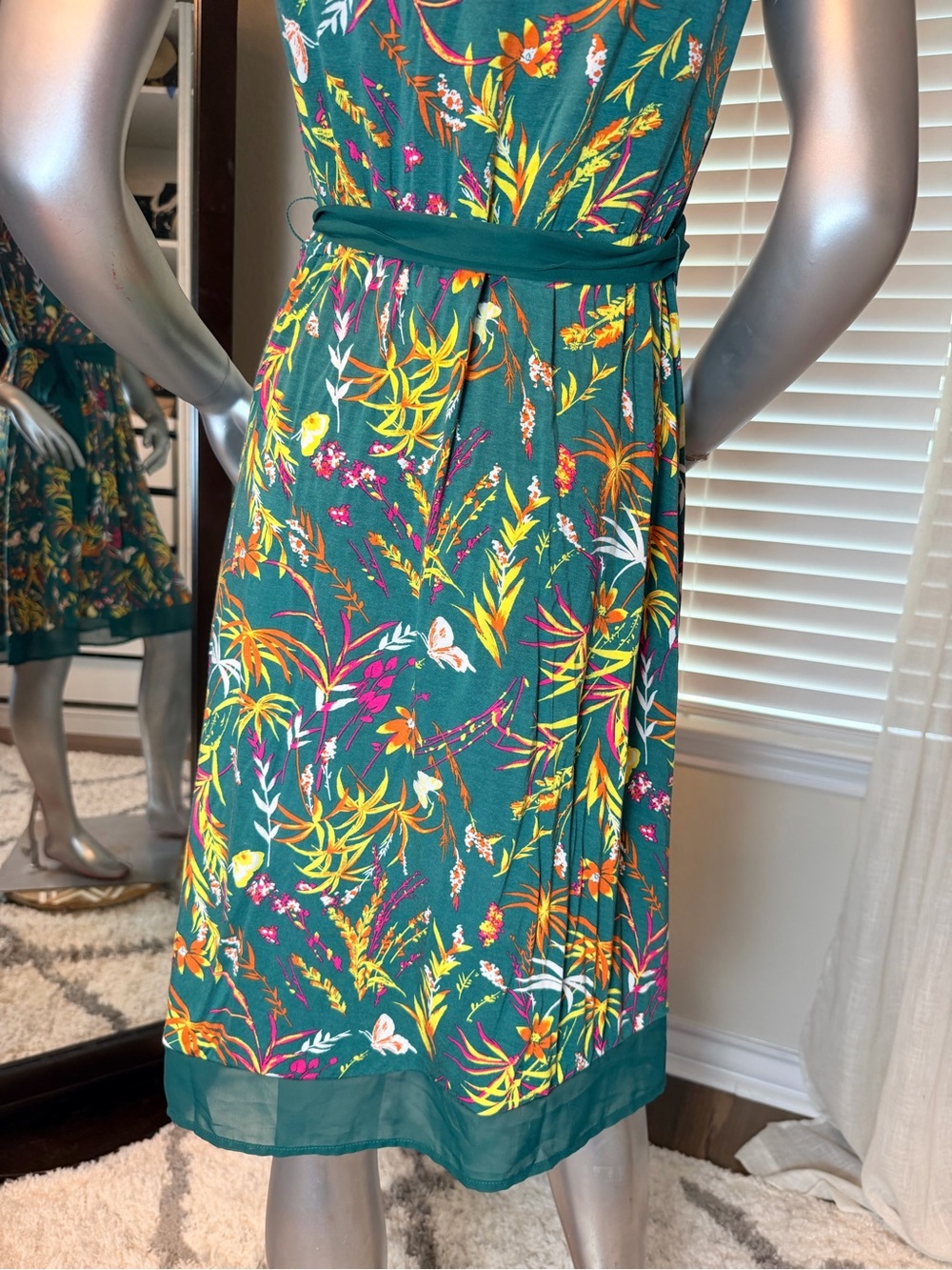 ModCloth Medium Green Tropical Floral Leaf Faux Wrap Dress Sleeveless Tie Waist - Picture 9 of 12